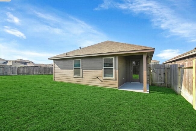 Building Photo - 16831 Silent Pines Ct