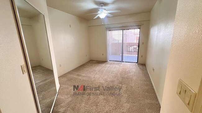 Building Photo - 2 Bedrooms, 2 Baths