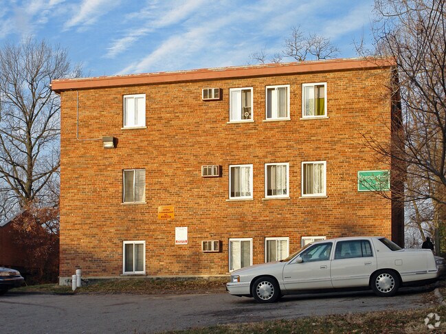 Building Photo - 2327 Kemper Ln