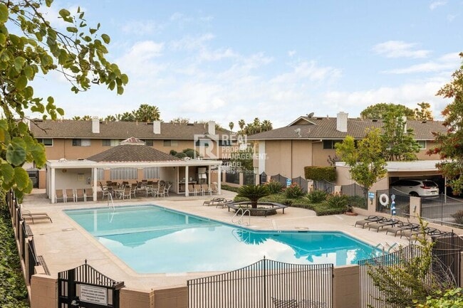 Building Photo - 963 Glencliff St