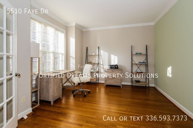 Building Photo - 5510 Faye Dr