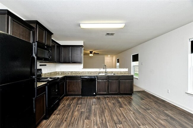 Building Photo - 104 Independence Ave