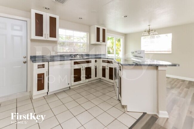 Building Photo - 5371 Washington Rd