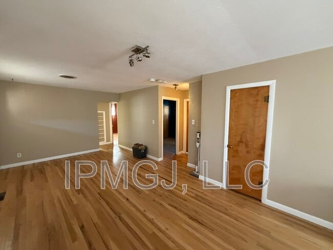 Building Photo - 1535 N 20th St