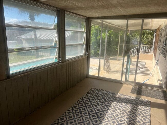 Building Photo - 1742 S Central Ave