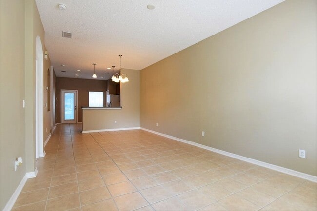 Building Photo - AVALON PARK 3br 3ba townhouse in Northwest...