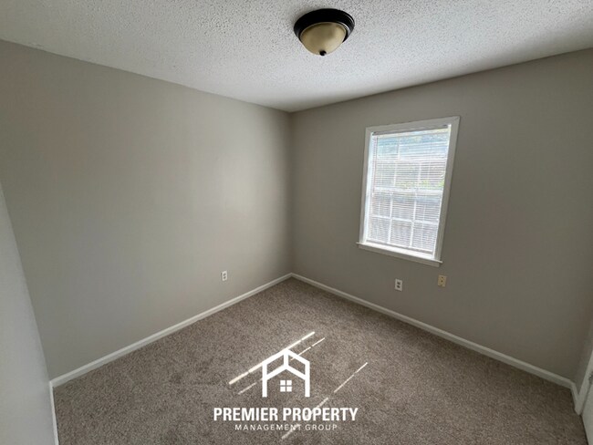 Building Photo - 3821 Oak Lake Ln
