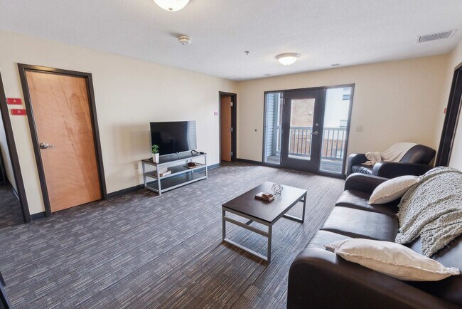 Building Photo - 1695 N Lexington-Springmill Rd