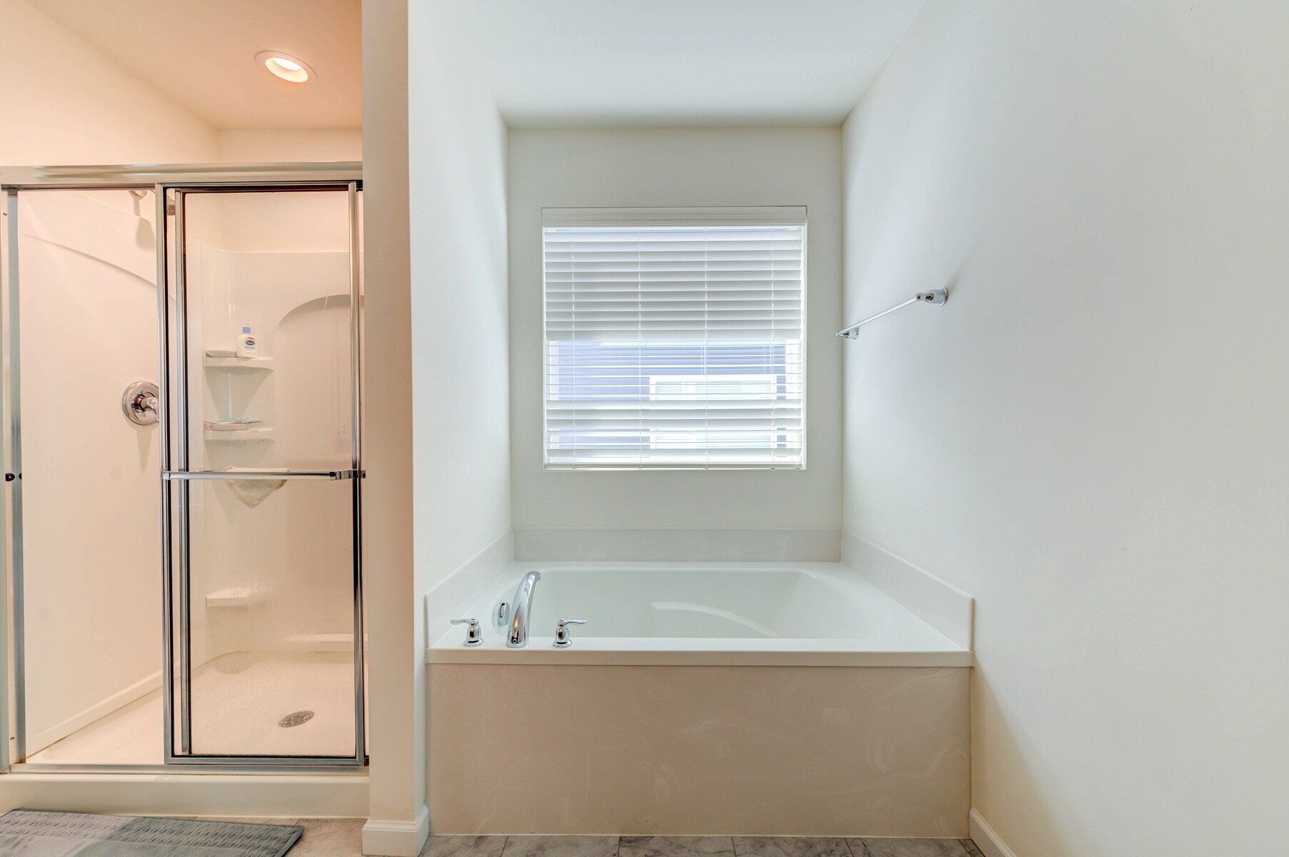 Building Photo - 732 Fox Creek Dr