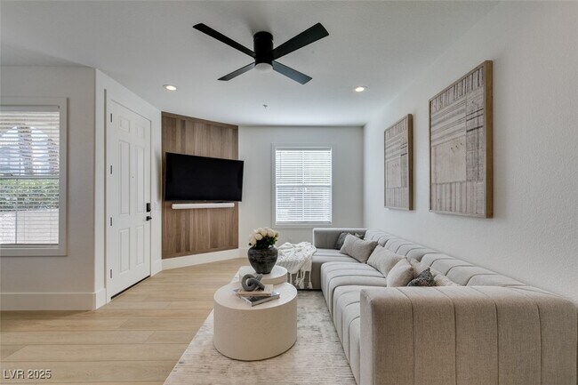 Building Photo - 8777 W Maule Ave