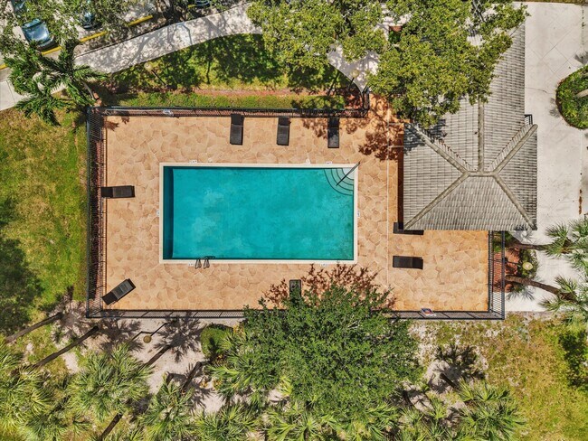 Building Photo - 12549 Woodmill Dr