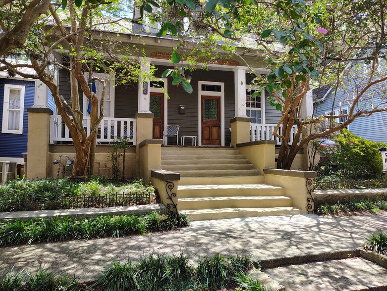 Front view of the house - 746 Europe St