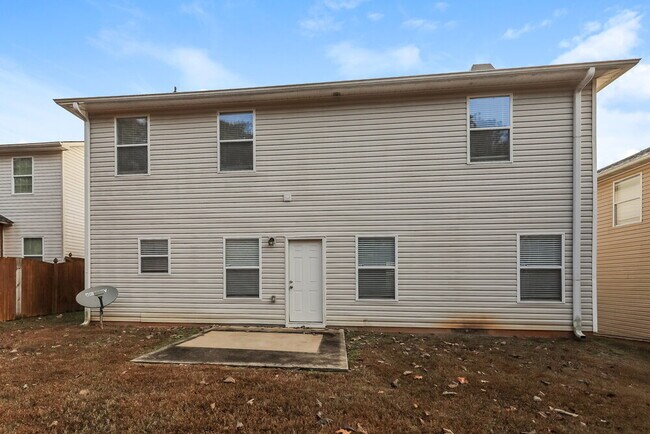 Building Photo - 1618 Thornwick Trace