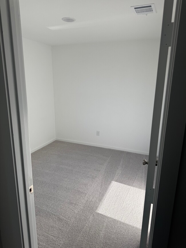 Building Photo - 7306 India Star