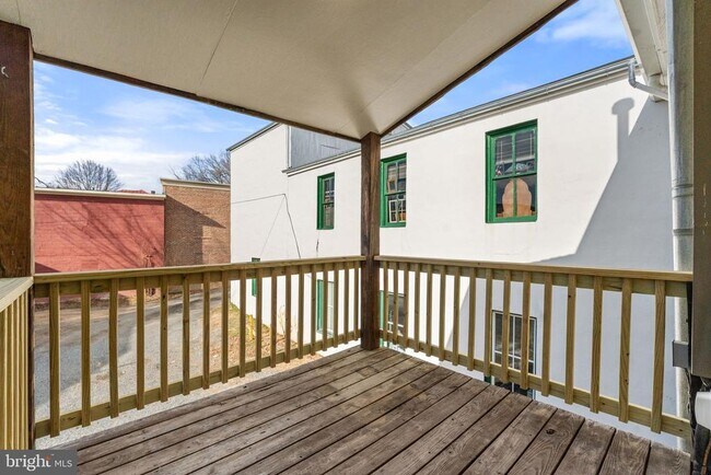 Building Photo - 117 N 21st St