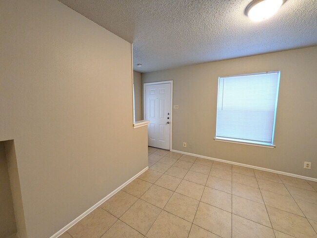 Building Photo - 330 W Byrd Blvd