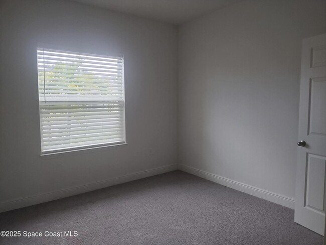 Building Photo - 920 Covington Ct