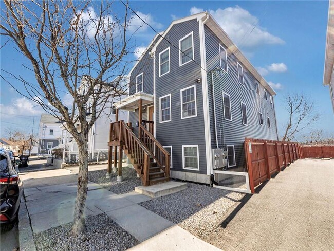 Building Photo - 65 Marietta St