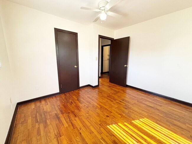 Building Photo - Greenback 37742 - 3 bedroom, 1 bath home - Contact Jeremy Logan (865) 307-2273