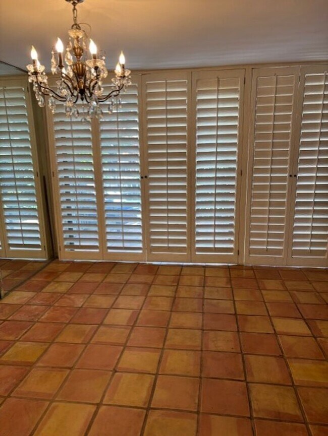 Building Photo - 42379 Rancho Las Palmas Dr