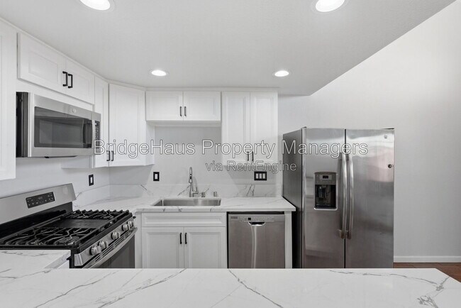 Building Photo - 7328 Tooma St