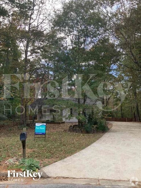 Building Photo - 1411 Windy Hill Ct SE