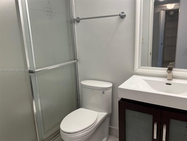 Building Photo - 850 N Miami Ave