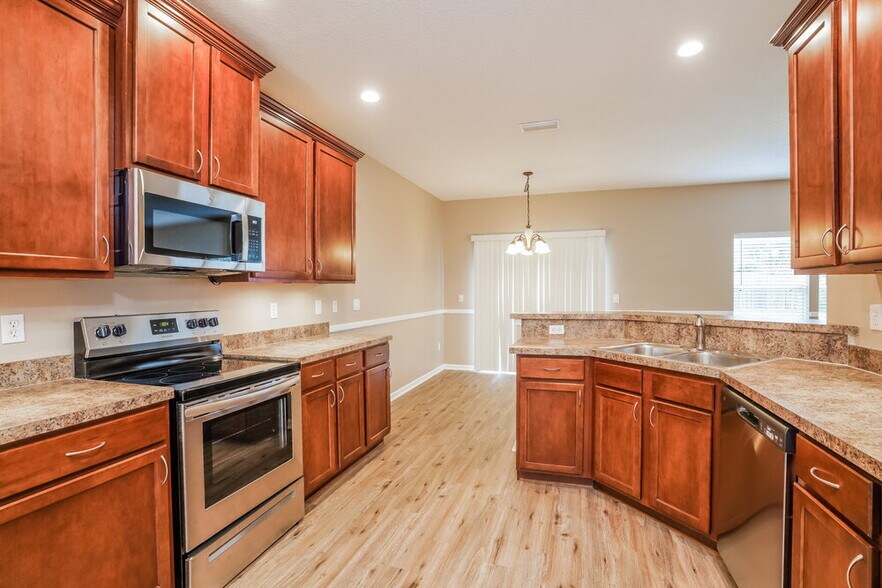 Building Photo - 2778 Cross Creek Dr