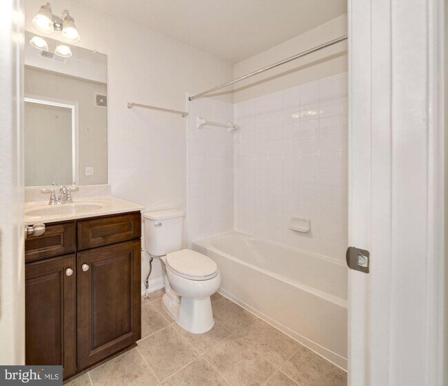 Building Photo - 540 Copley Pl