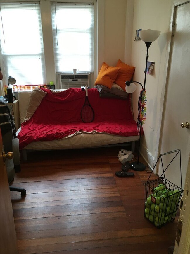 Building Photo - East Rock 1BR Close to Yale SOM