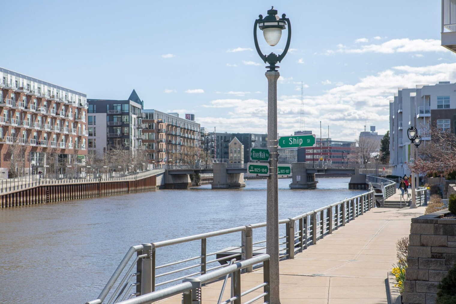 Building Photo - 225 E Michigan St