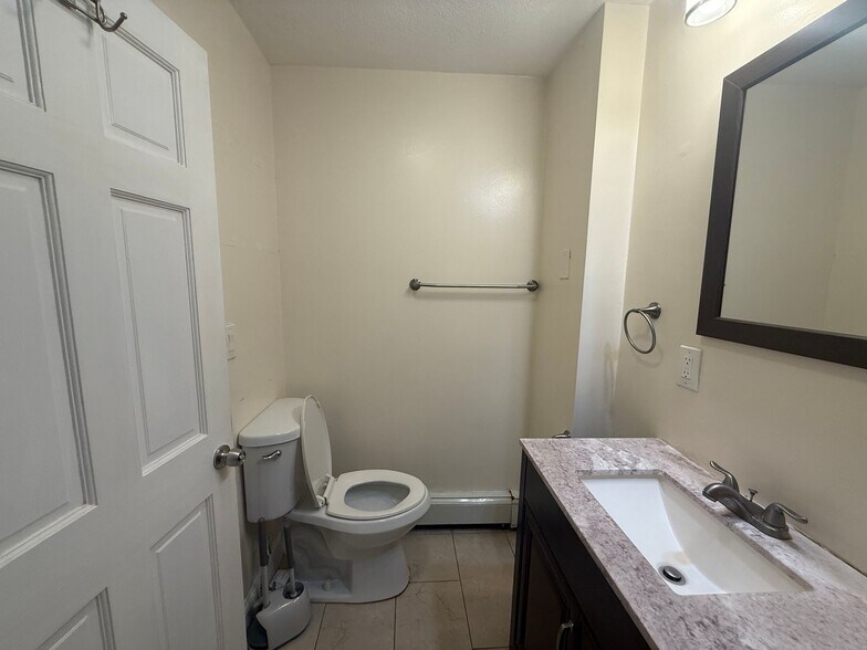 Building Photo - 349 Sumner St