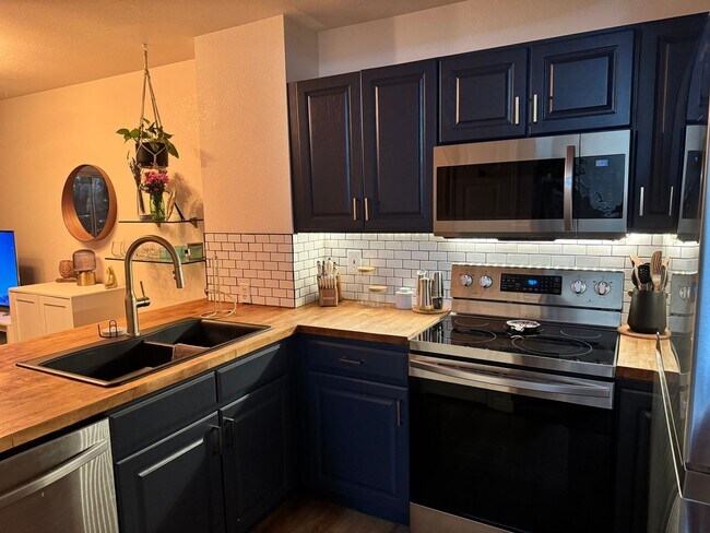 Building Photo - 1203 Warrior Way