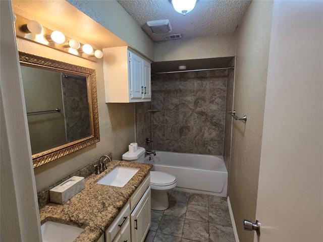 Building Photo - 3216 Bandolino Ln