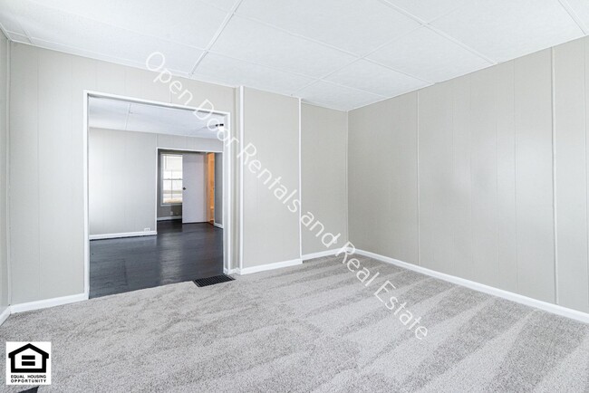 Building Photo - 229 E William St