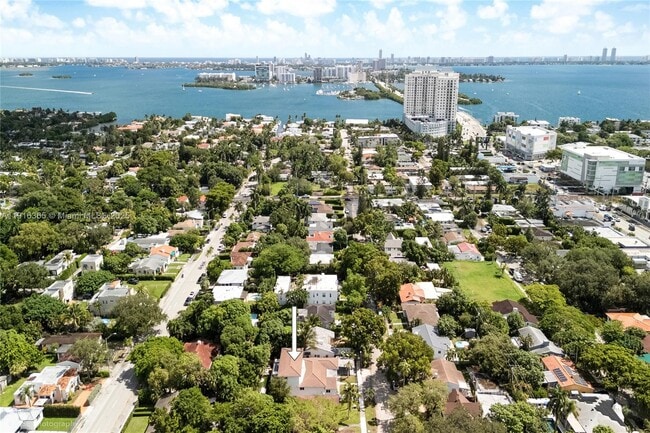 Primary Photo - 871 NE 81st St