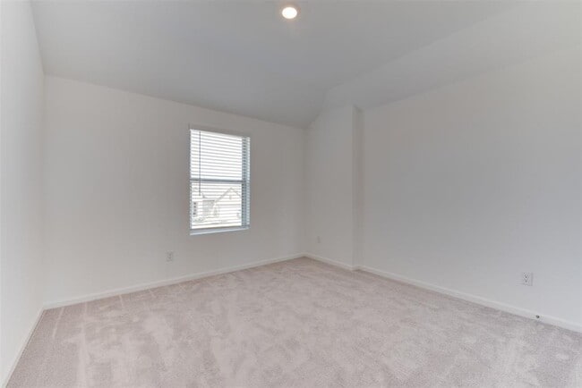 Building Photo - 3623 Forest River Dr