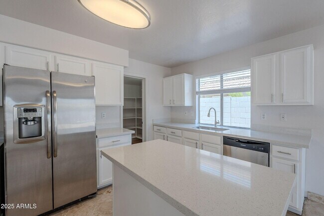 Building Photo - 8844 W Christopher Michael Ln