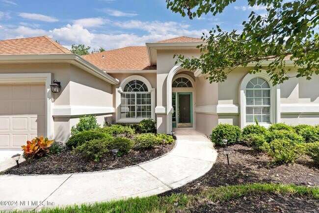 Building Photo - 7851 Heather Lake Ct E