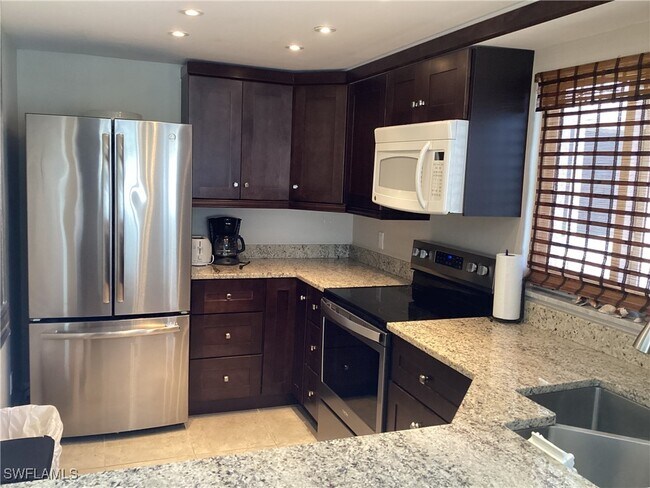 Building Photo - 6900 Estero Blvd