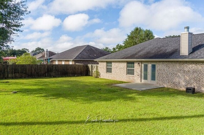 Building Photo - 6130 Autumn Pines Cir