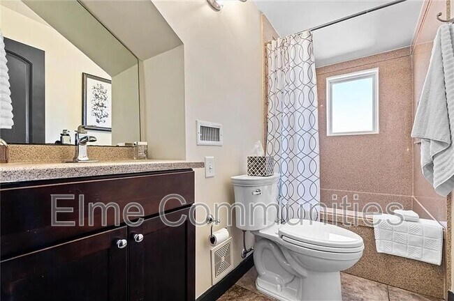 Primary Photo - 960 Government St