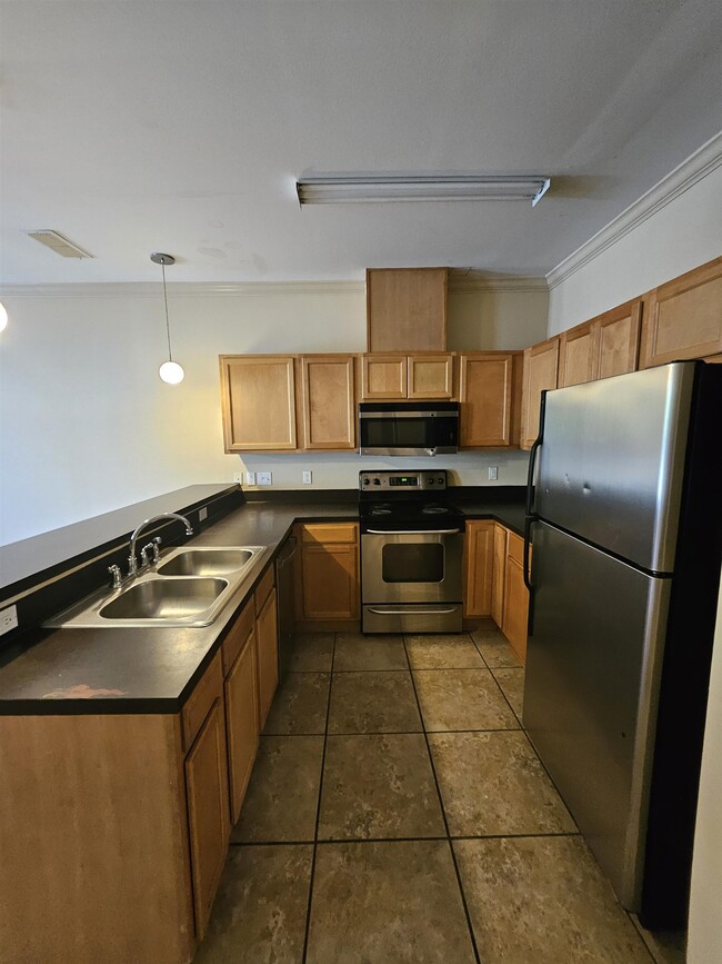 Building Photo - 1417 Pullen Rd