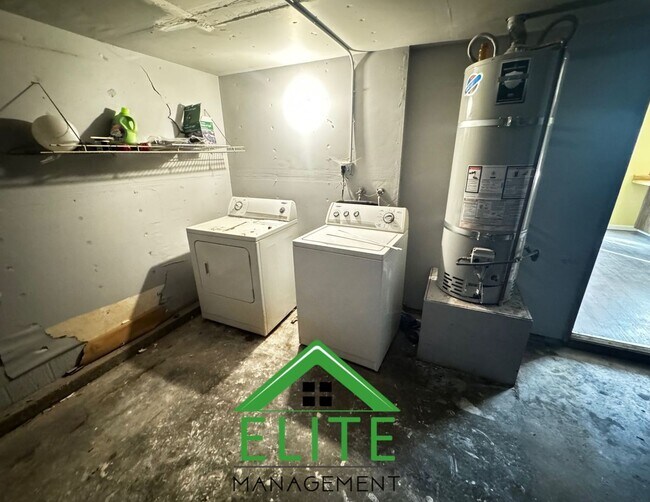 Building Photo - **Charming 3-Bedroom Home in a Quiet Sacra...