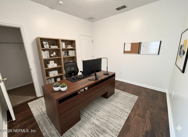 Building Photo - 614 Loire Ct