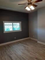 Building Photo - 230 Langley Ave