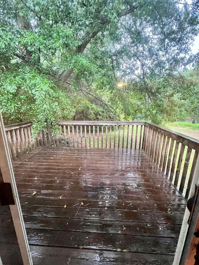 Building Photo - 3BD/ 2BA in Hidden Lake Subdivision