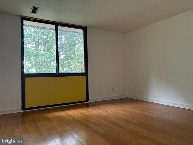 Building Photo - 525 N Armistead St
