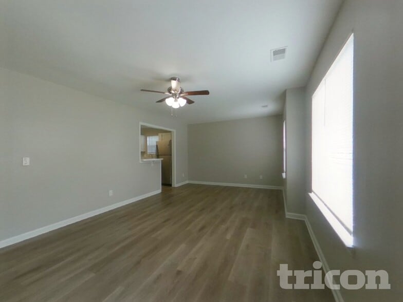 Building Photo - 262 Stonewood Dr