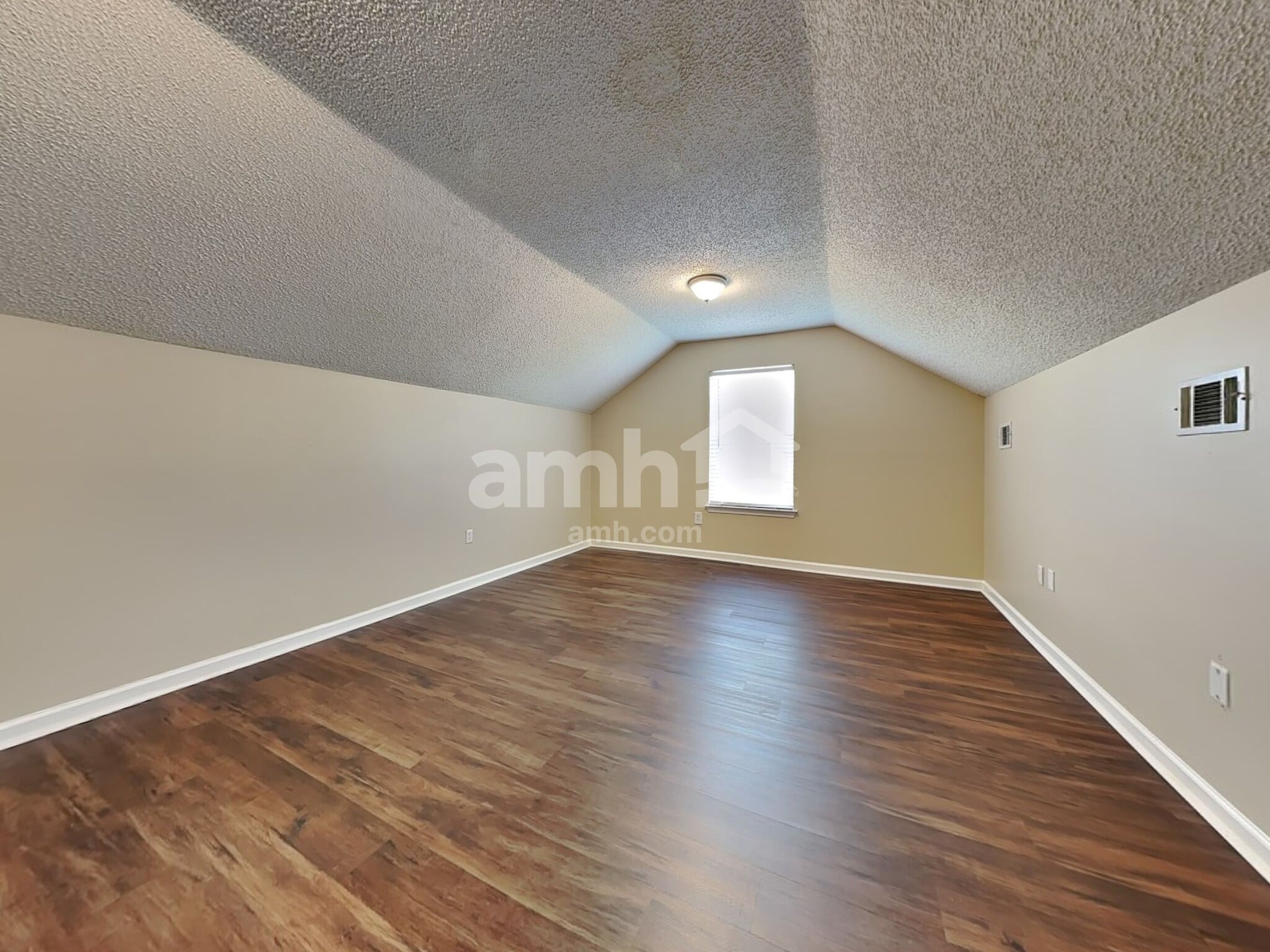 Building Photo - 28 Blue Lake St